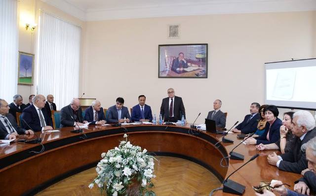 Akademik Ramiz Mehdiyevin “Yeni dünya nizamı və milli ideya” kitabının təqdimatı olub