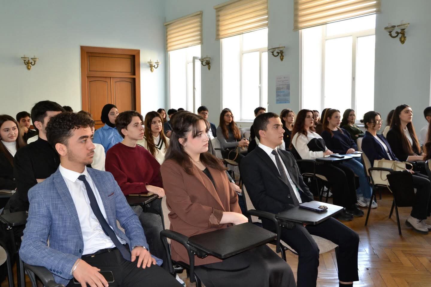 “Prezident İlham Əliyevin innovativ dövlət idarəçiliyi siyasəti” mövzusunda məqalə müsabiqəsi baş tutdu