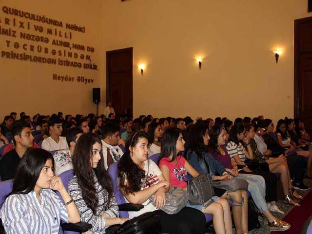 Azərbaycan Respublikasının Prezidenti yanında Dövlət İdarəçilik Akademiyasında "Konstitusiya islahatı günün tələbidir" mövzusunda elmi-praktiki konfrans keçirilib