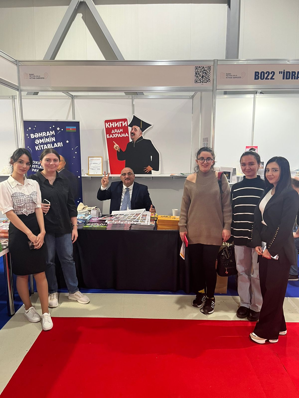 Dövlər İdarəçilik Akademiyasının tələbələri 9-cu Bakı Beynəlxalq Kitab Sərgisində iştirak ediblər