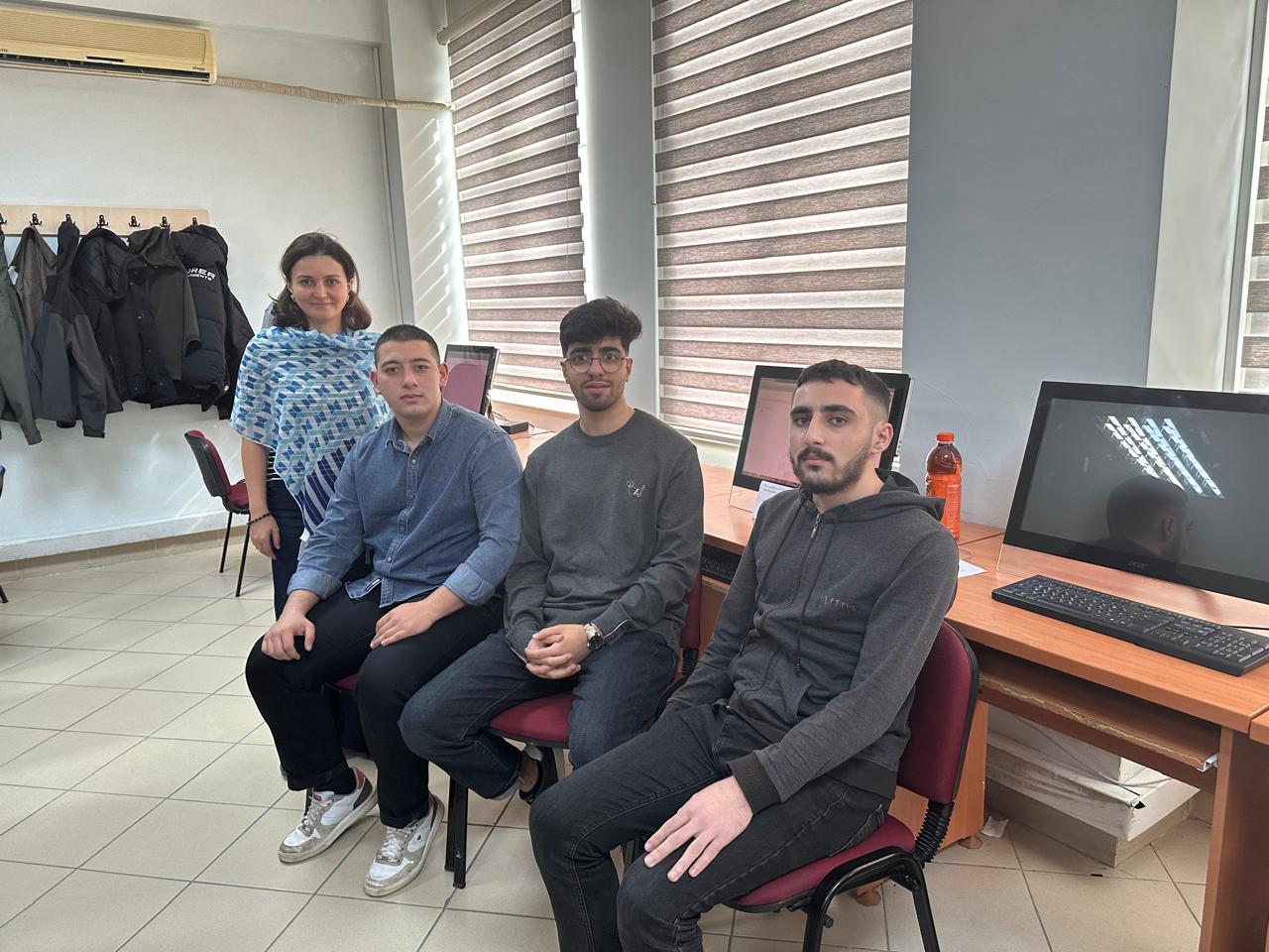 Tələbələrimiz müsabiqədə fərqlənmə sertifikatına layiq görülüblər