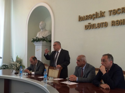 "Heydər Əliyev və müasir konstitusiyaçılığın inkişaf xüsusiyyətləri" mövzusunda tələbə elmi seminarı keçirilmişdir