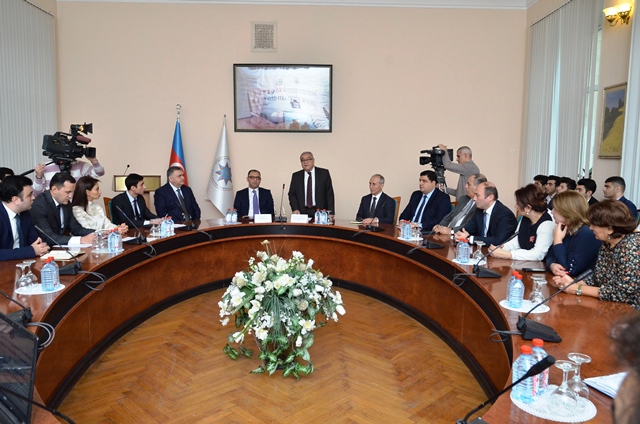 Dövlət İdarəçilik Akademiyası ilə Maliyyə Bazarlarına Nəzarət Palatası arasında Anlaşma Memorandumu imzalanıb