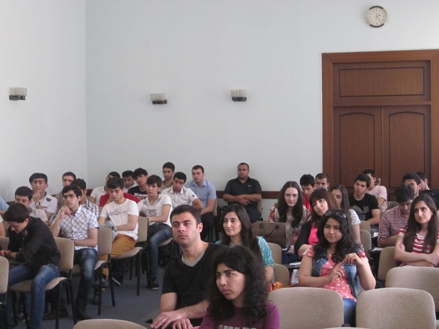 Akademiyada “Siqaretə qarşı mübarizə” həftəsində çərçivəsində Həmkarlar İttifaqı Komitəsinin təşkilatçılığı ilə seminar təşkil olunmuşdur.