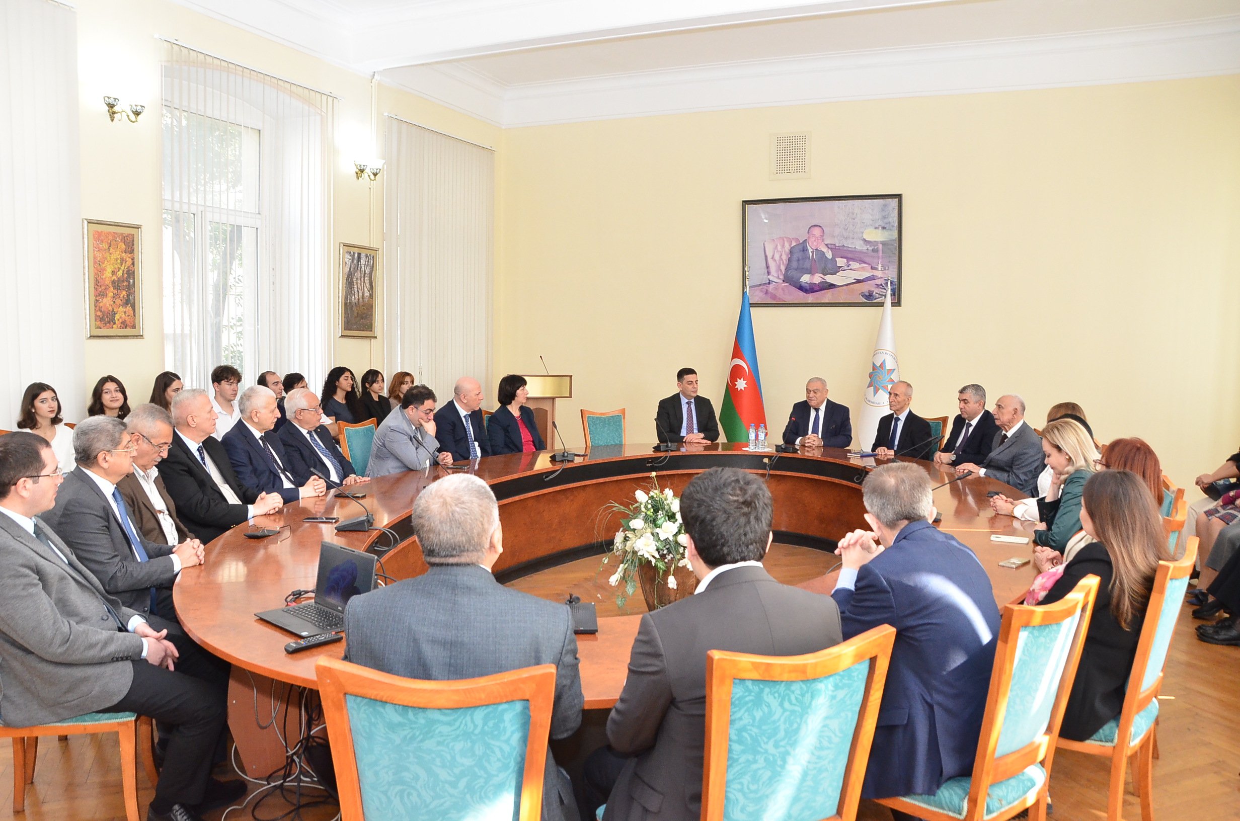 Oktyabrın 29-da DİA-da  Azərbaycan Milli Elmlər Akademiyasının 80 illik yubileyinə həsr olunmuş tədbir keçirilib.