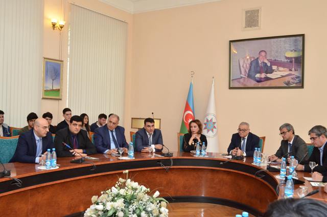 Dövlət İdarəçilik Akademiyasında “Canlı aləmin mühafizəsində təlimin əhəmiyyəti” adlı tədbir keçirilib