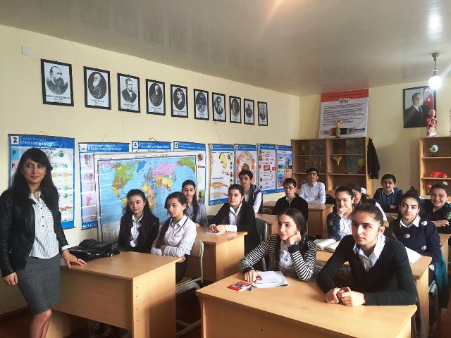 “Davamlı inkişaf naminə kadr potensialının təkmilləşdirilməsi: Azərbaycan modeli” adlı layihə üzrə orta məktəbdə növbəti tədbir keçiridi