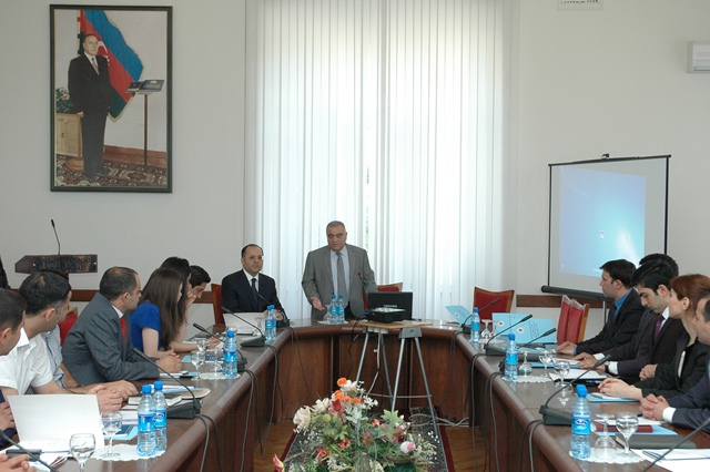 DIA-da “Dövlətin sosial siyasəti: mahiyyət, prioritetlər və həyata keçirilmə mexanizmləri” və ”İnvestisiya proseslərinin dövlət tənzimlənməsi və dövlətin maliyyə-kredit siyasəti”, istiqamətləri üzrə qısamüddətli ixtisasartırma kursları keçirilmişdir