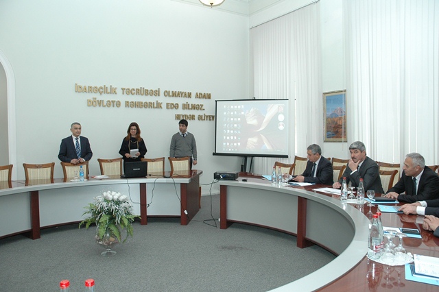 “Dövlətin qulluğunun təşkilatı əsasları və dövlətin kadr siyasəti” üzrə kurslara yekun vurulmuşdur