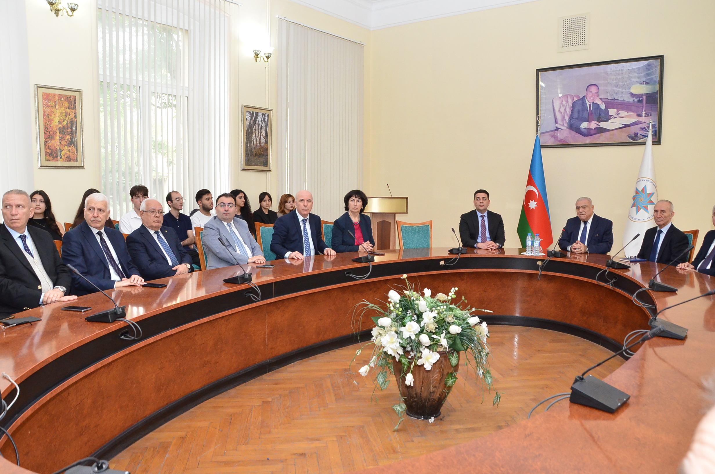 Oktyabrın 29-da DİA-da  Azərbaycan Milli Elmlər Akademiyasının 80 illik yubileyinə həsr olunmuş tədbir keçirilib.