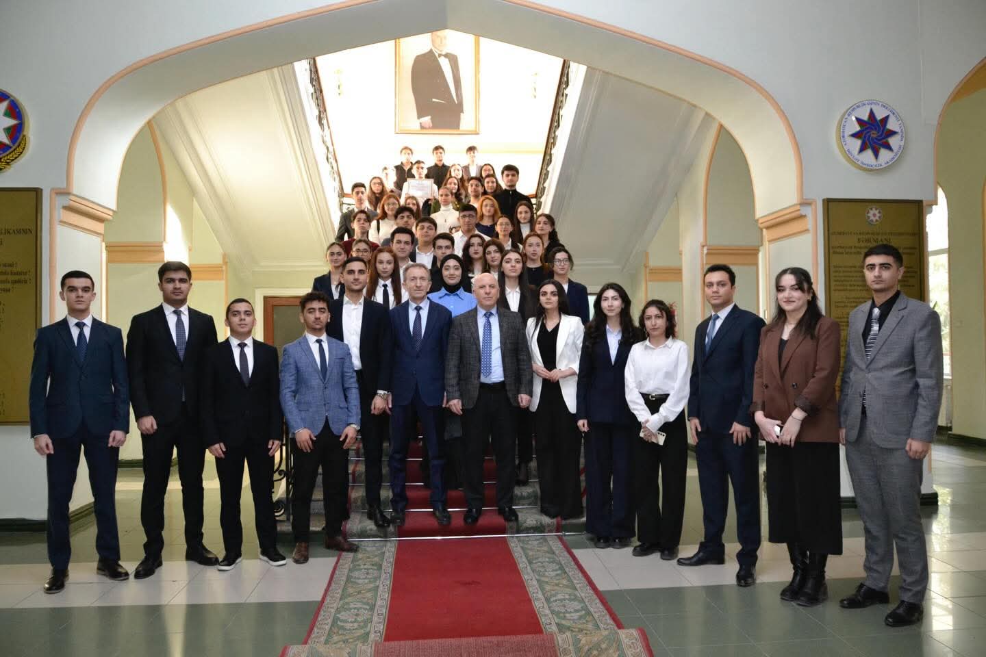 “Prezident İlham Əliyevin innovativ dövlət idarəçiliyi siyasəti” mövzusunda məqalə müsabiqəsi baş tutdu