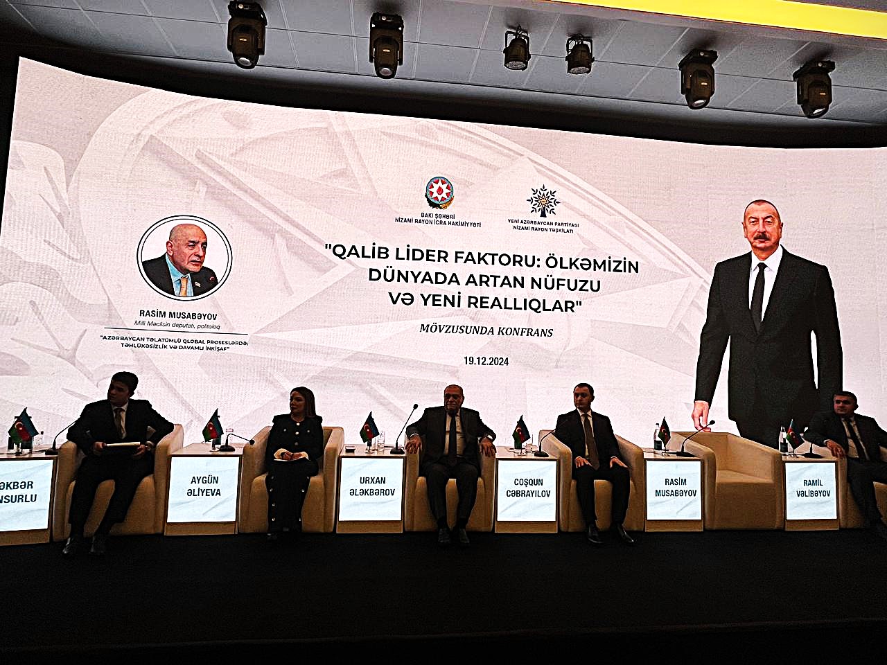 Yeni Azərbaycan Partiyası Nizami Rayon Təşkilatının birgə təşkilatçılığı ilə keçirilən “Qalib Lider faktoru: Ölkəmizin dünyada artan nüfuzu və yeni reallıqlar” mövzusunda konfrans kecirilib