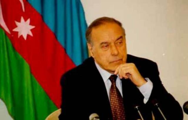 “Heydər Əliyev Azərbaycanın milli dövlətçilik siyasətinin banisidir” mövzusunda doktorant və dissertantların elmi konfransı keçiriləcəkdir