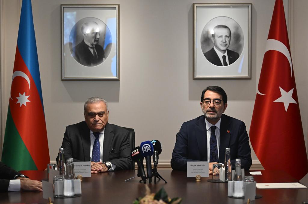Dövlət İdarəçilik Akademiyası ilə Türkiyə Respublikası Prezident Administrasiyası<br>yanında İnsan Resursları Ofisi arasında anlaşma memorandumu imzalanmışdır