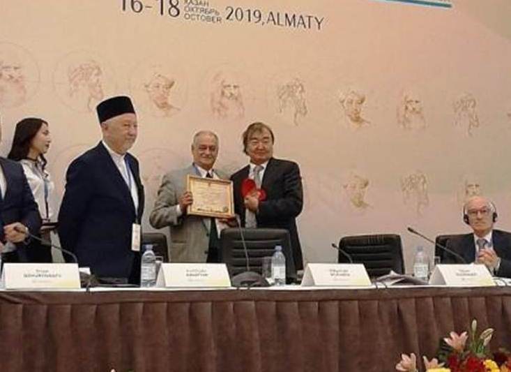 Azərbaycan Respublikasının Prezidenti yanında Dövlət idarəçilik Akadmiyasının professoru Almaatada beynəlxalq konfransda çıxış edib