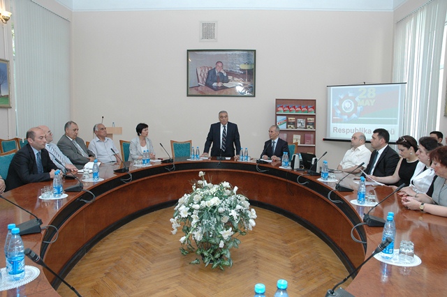Heydər Əliyev Azərbaycanın milli dövlətçilik siyasətinin banisidir” mövzusunda elmi-praktiki konfrans