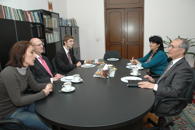 DİA-da Almaniya Federativ Respublikasının ölkəmizdəki Fövqəladə və Səlahiyyətli səfiri Herbert Kvelle ilə görüş keçirilib