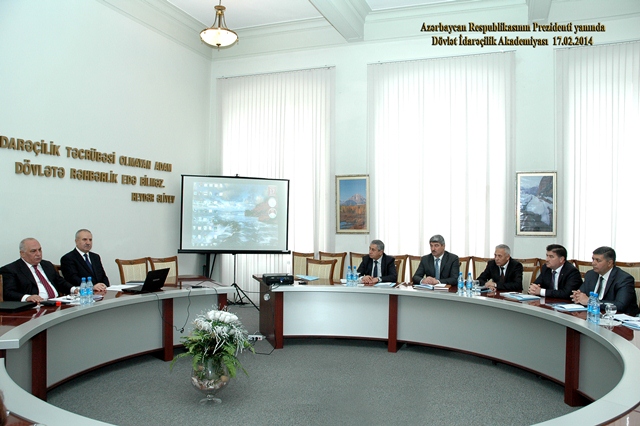 “Dövlətin qulluğunun təşkilatı əsasları və dövlətin kadr siyasəti” üzrə kurslara yekun vurulmuşdur