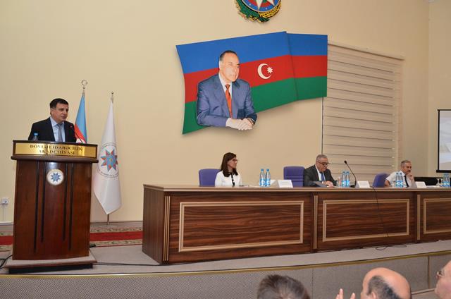 Dövlət İdarəçilik Akademiyasında “Dövlət qulluğunun aktual problemləri” mövzusunda konfrans keçirilib