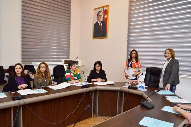 “Dövlət qadın siyasəti”nin həyata keçirilməsində gender məsələləri üzrə məsul şəxslər üçün təlim keçirilmişdir
