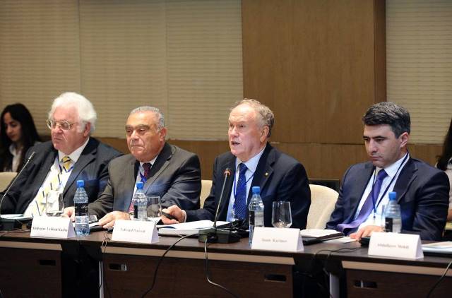 “Davamlı inkişaf və ekoloji sivilizasiya” mövzusunda “dəyirmi masa”da Azərbaycanın bu sahədəki uğurları yüksək qiymətləndirilib