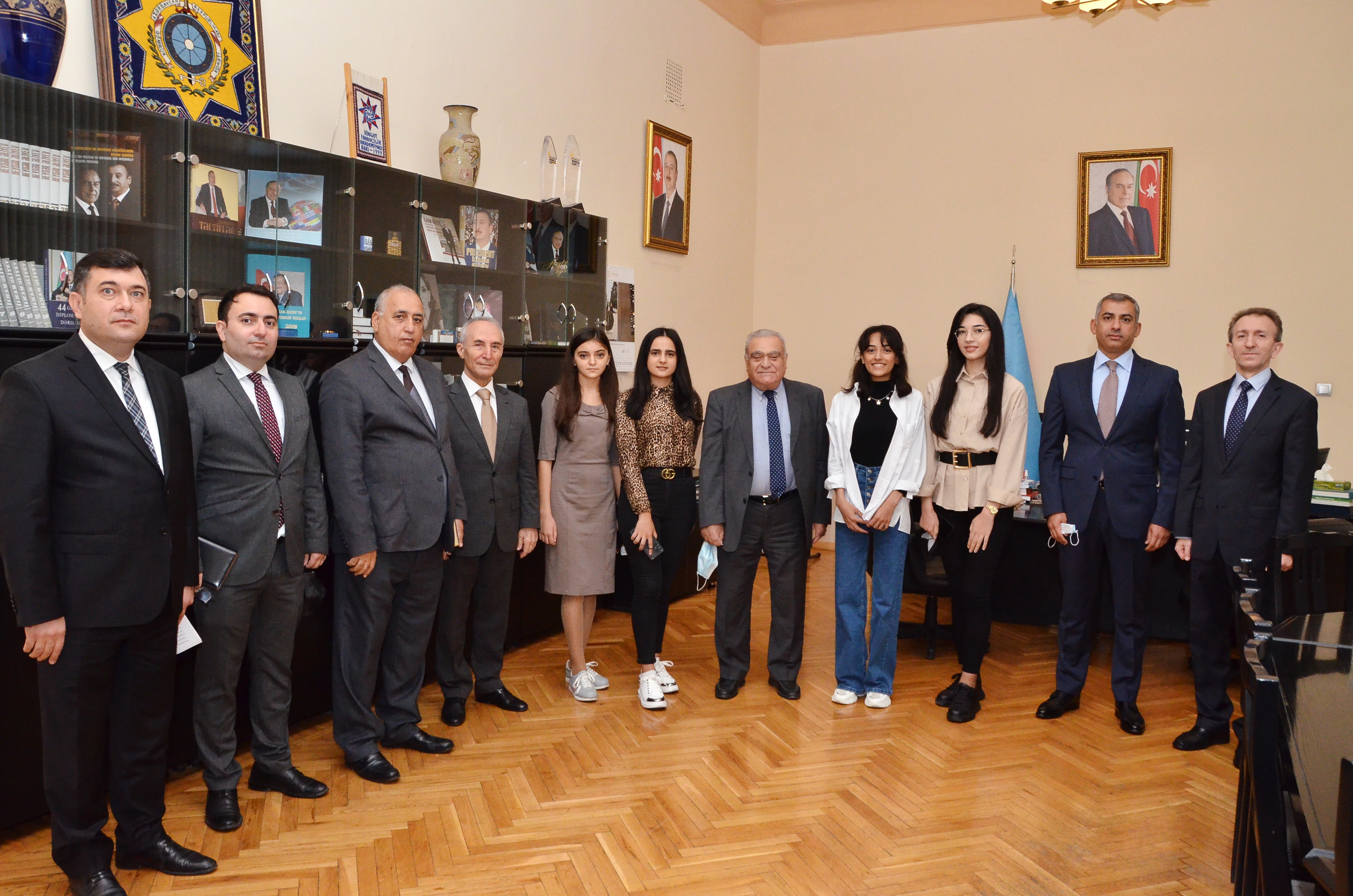 Dövlət İdarəçilik Akademiyasının rektoru Urxan Ələkbərov