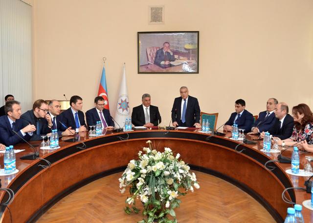 Azərbaycan Respublikasının Prezidenti yanında Dövlət İdarəçilik Akademiyası ilə Azərbaycan Respublikasının Gənclər və İdman Nazirliyi arasında Əməkdaşlıq Memorandumu imzalanıb