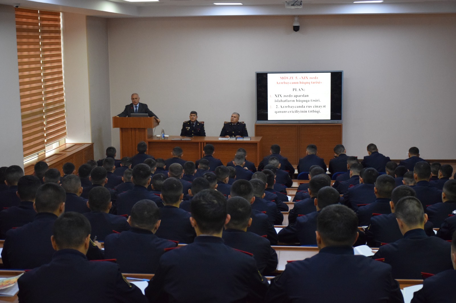 Polis Akademiyasında təcrübəli mütəxəssisin iştirakı ilə interaktiv dərs keçirilib