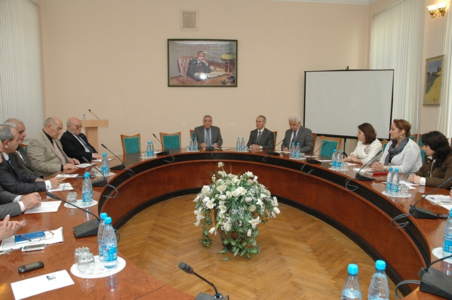 “Heydər Əliyev Müstəqil Azərbaycan Respublikasının banisidir” mövzusunda doktorant və dissertantların elmi konfransı keçirilmişdir