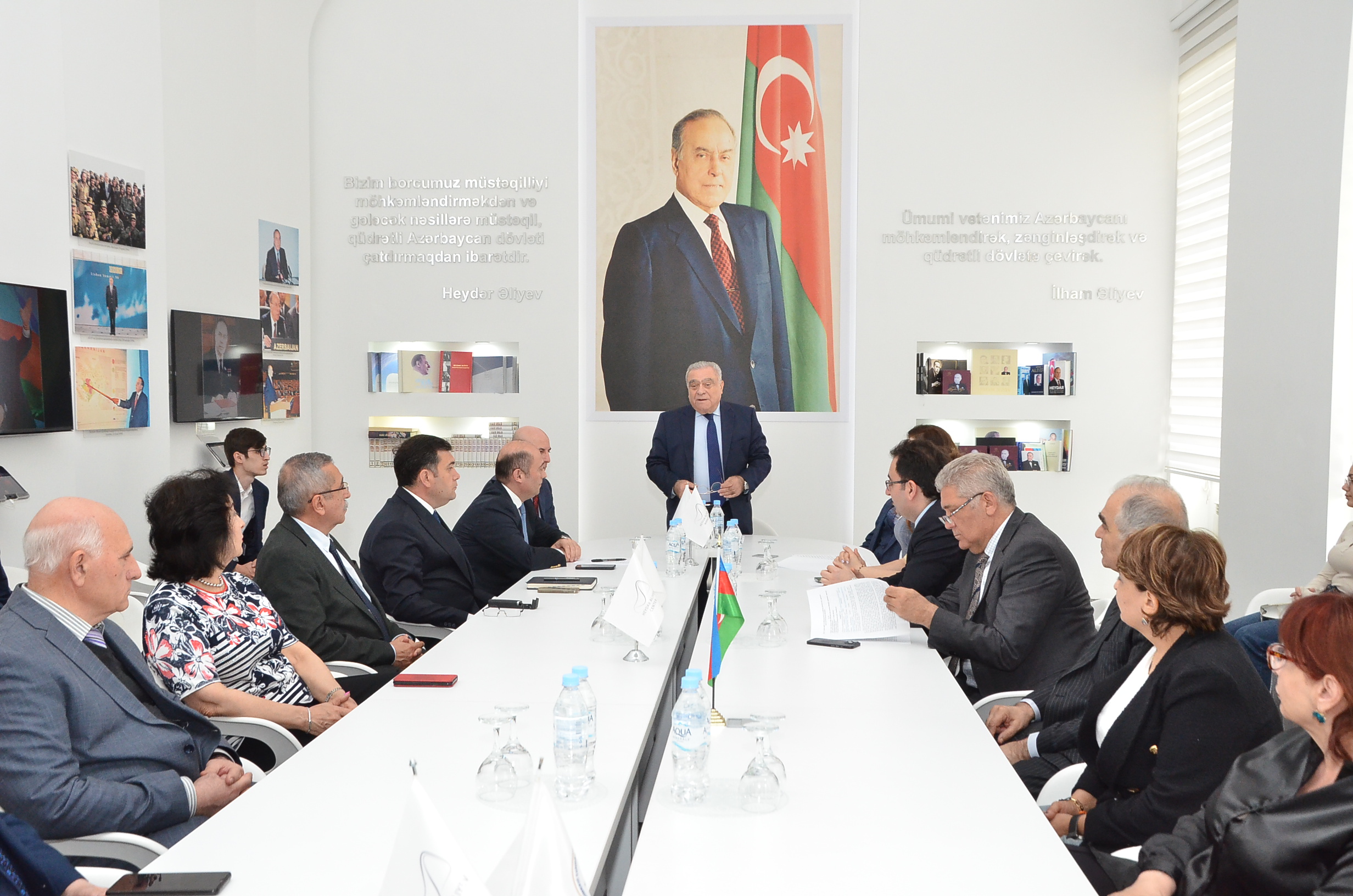 <strong>“Heydər Əliyevin dövlətçilik fəlsəfəsi və azərbaycançılıq ideologiyası”</strong><strong></strong>