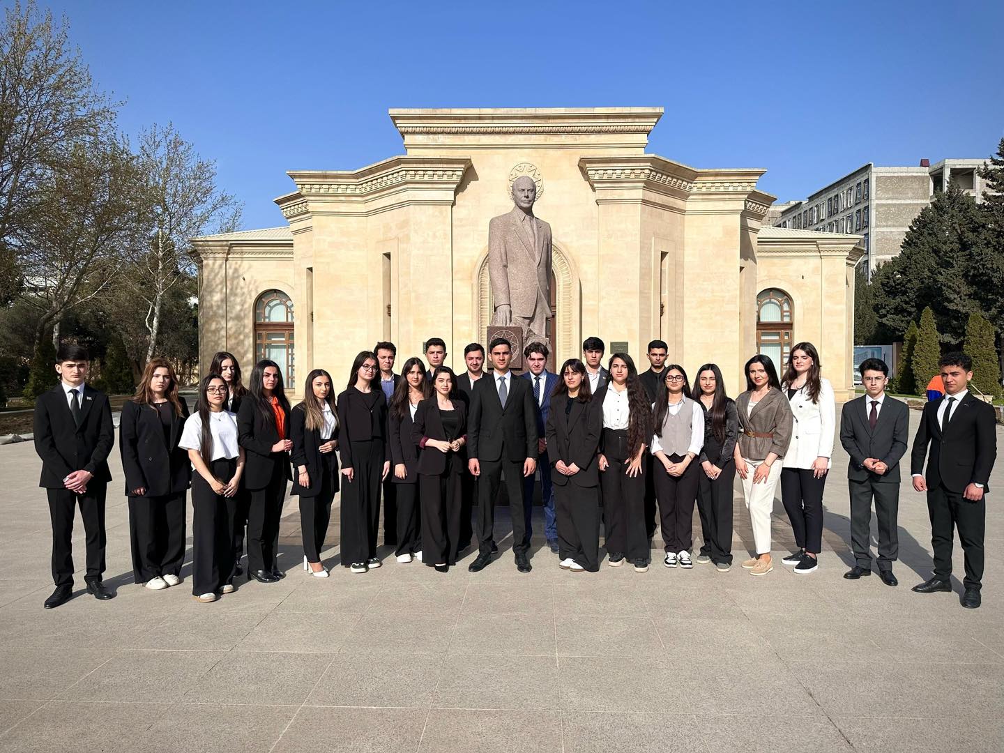 Dövlət İdarəçilik Akademiyasının tələbələri “Şöhrət” muzeyində ekskursiyada olublar