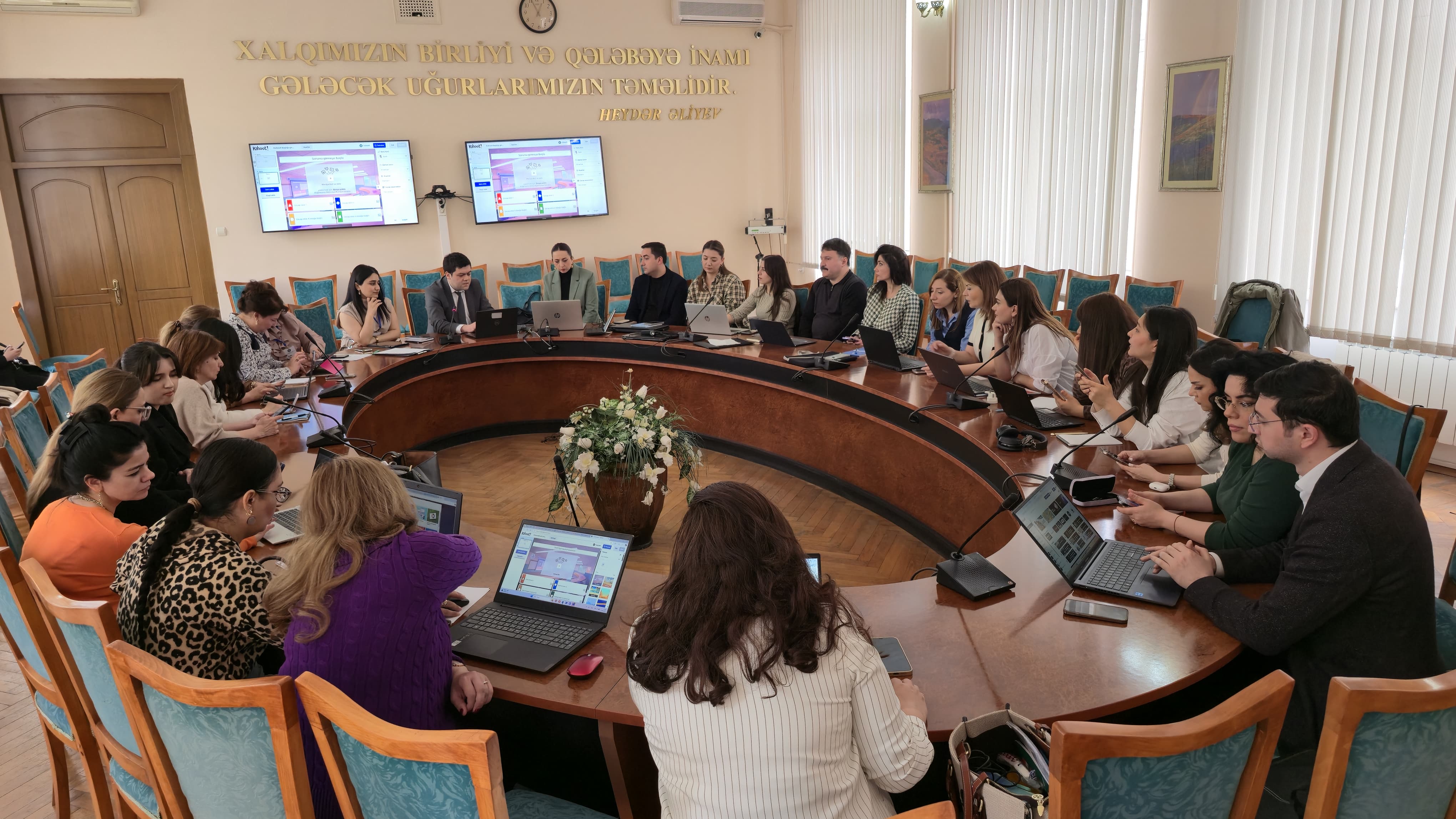 DİA-da tədrisin keyfiyyəti və əlçatanlığının yüksəldilməsi, tələbələrin maraq və fəallığının artırılması məqsədilə innovativ təhsil metodlarına keçid planı üzrə  təlim keçirilmişdir