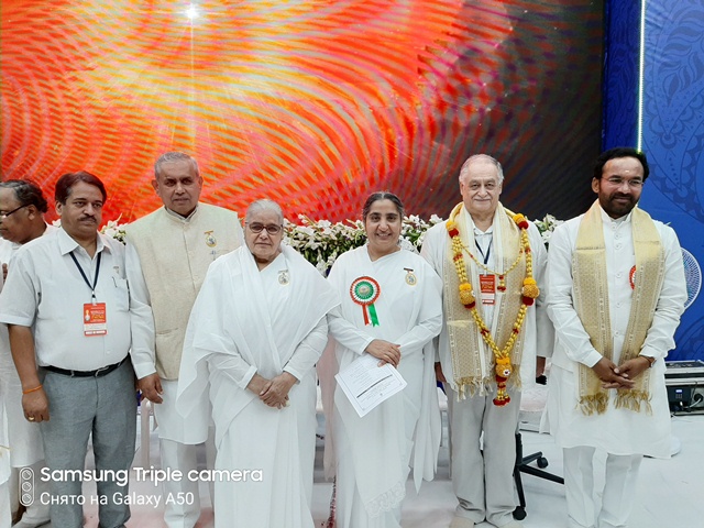 Azərbaycan Respublikası Prezidenti yanında Dövlət İdarəçilik Akademiyasının tarix kafedrasının professoru Fuad Məmmədov Hindistanda Qlobal sammitdə iştirak etmişdir.