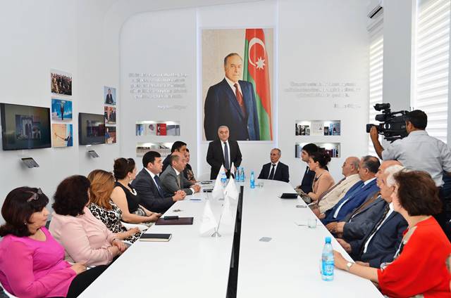 Dövlət İdarəçilik Akademiyasında Respublika Günü qeyd edilib