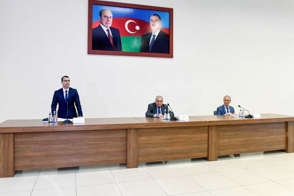 Naxçıvanda “İqlim dəyişiklikləri və dövlət idarəçiliyində yeni çağırışlar” mövzusunda səyyar təlim keçirilib