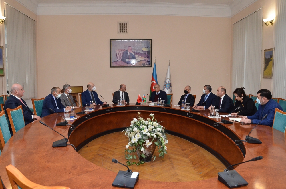 Türkiyənin Anadolu Universitetinin nümayəndə heyəti Dövlət İdarəçilik Akademiyasında