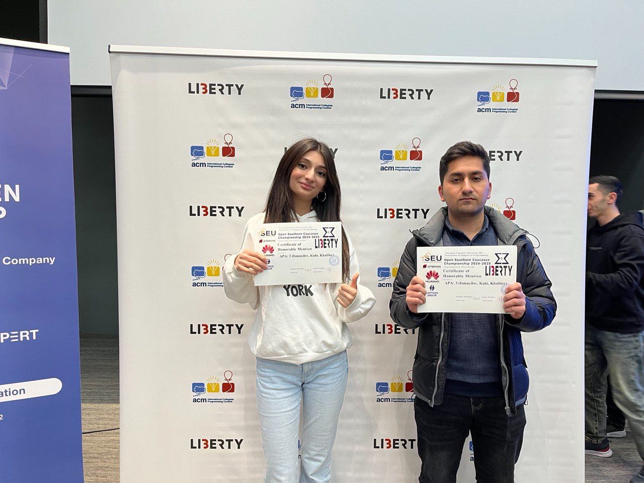 Tələbələrimiz müsabiqədə fərqlənmə sertifikatına layiq görülüblər