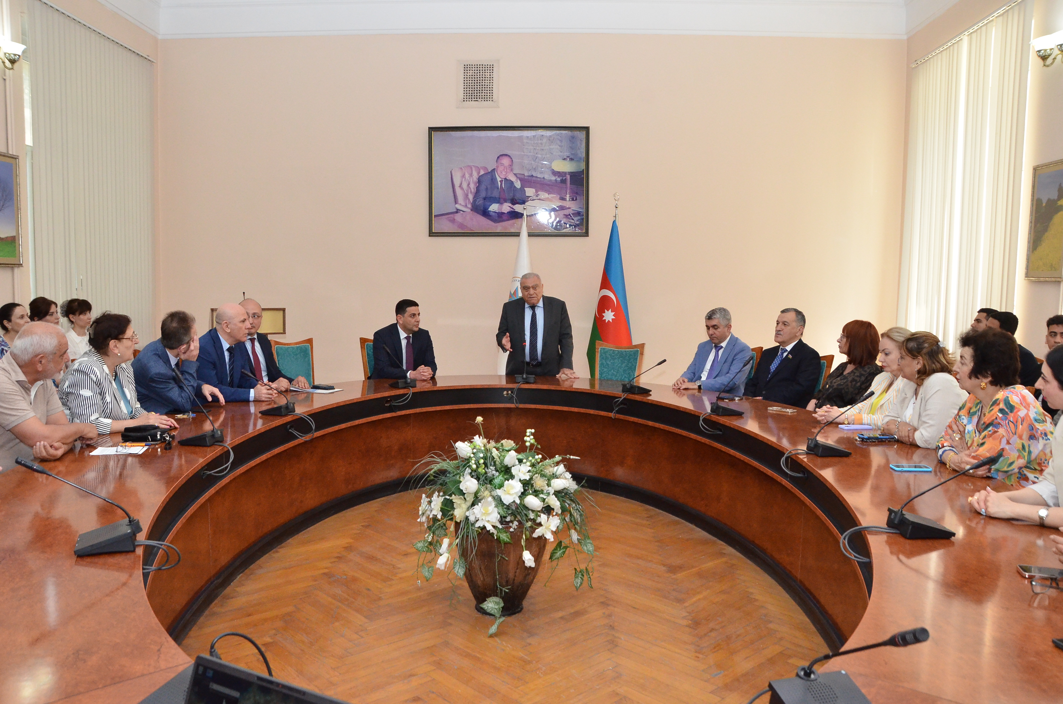 İyunun 13-də Azərbaycan Respublikasının Prezidenti yanında Dövlət İdarəçilik Akademiyasında “15 iyun Milli Qurtuluş Günü”nə həsr olunmuş elmi-praktik konfrans keçirilib