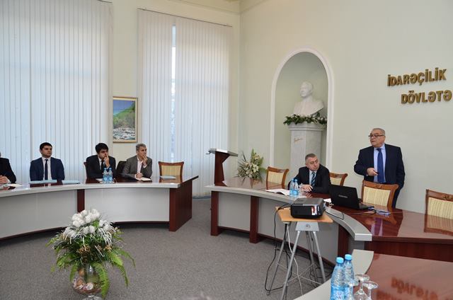 Dövlət İdarəçilik Akademiyasında «Azərbaycan Respublikasının gənclər siyasəti» və «Azərbaycan dövlətçiliyininn hüquqi əsasları və inzibati islahatlar» istiqamətləri üzrə qısamüddətli ixtisasartırma kursları və “Publik hüquqi şəxslər” mövzusunda seminar keçirilmişdir