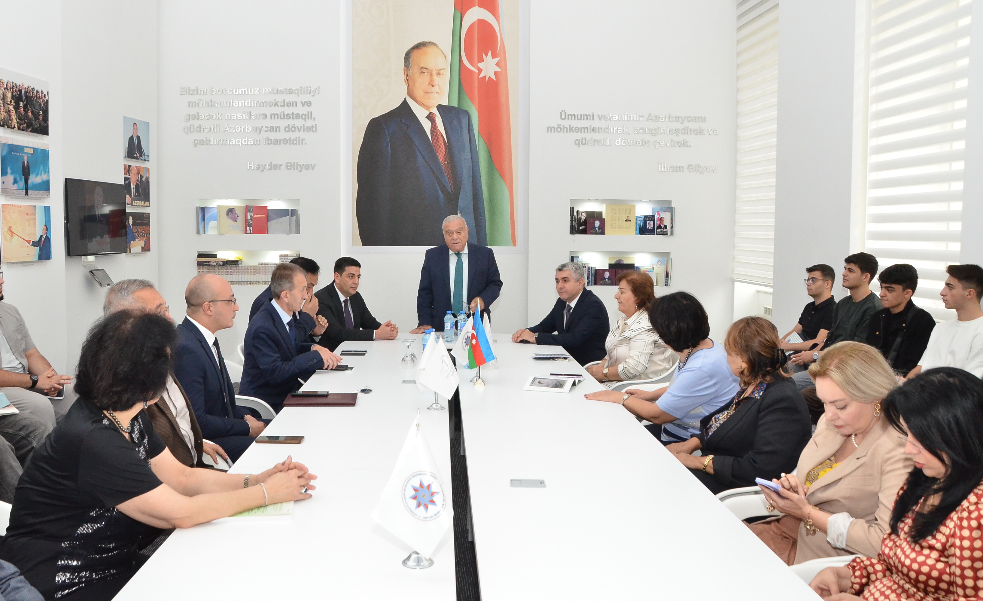 Dövlət İdarəçilik Akademiyasında Dövlət Suverenliyi Günü qeyd olundu