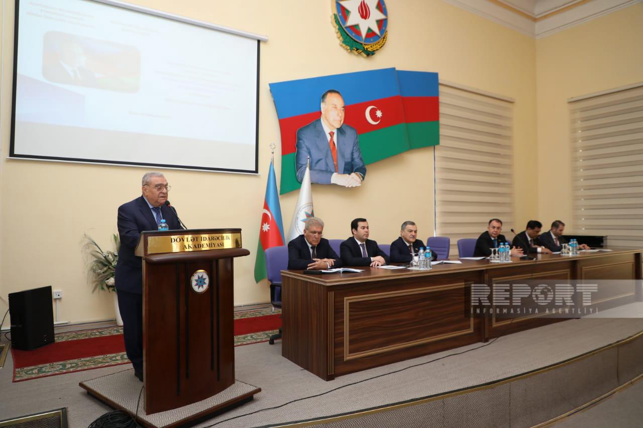 "Heydər Əliyev Azərbaycanda gənclər siyasətinin banisidir" mövzusunda elmi-praktik konfrans keçirilib