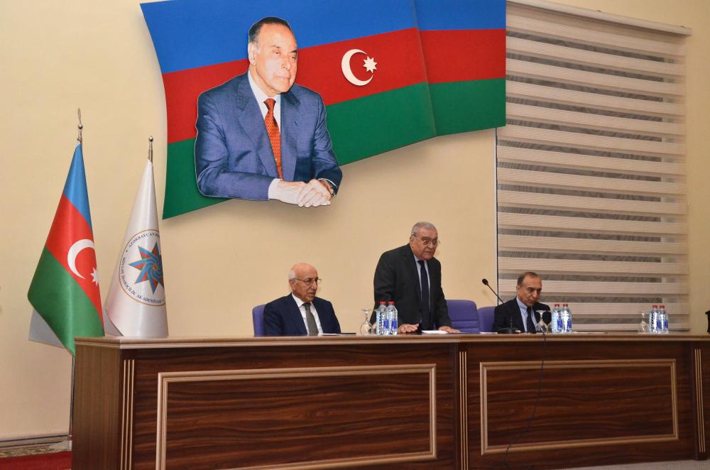 Dövlət İdarəçilik Akademiyasında “Postmünaqişə dövründə Azərbaycanla Ermənistan arasında problemlərin tənzimlənməsi: mövcud reallıqlar və beynəlxalq hüquq” mövzusunda tədbir keçirilib