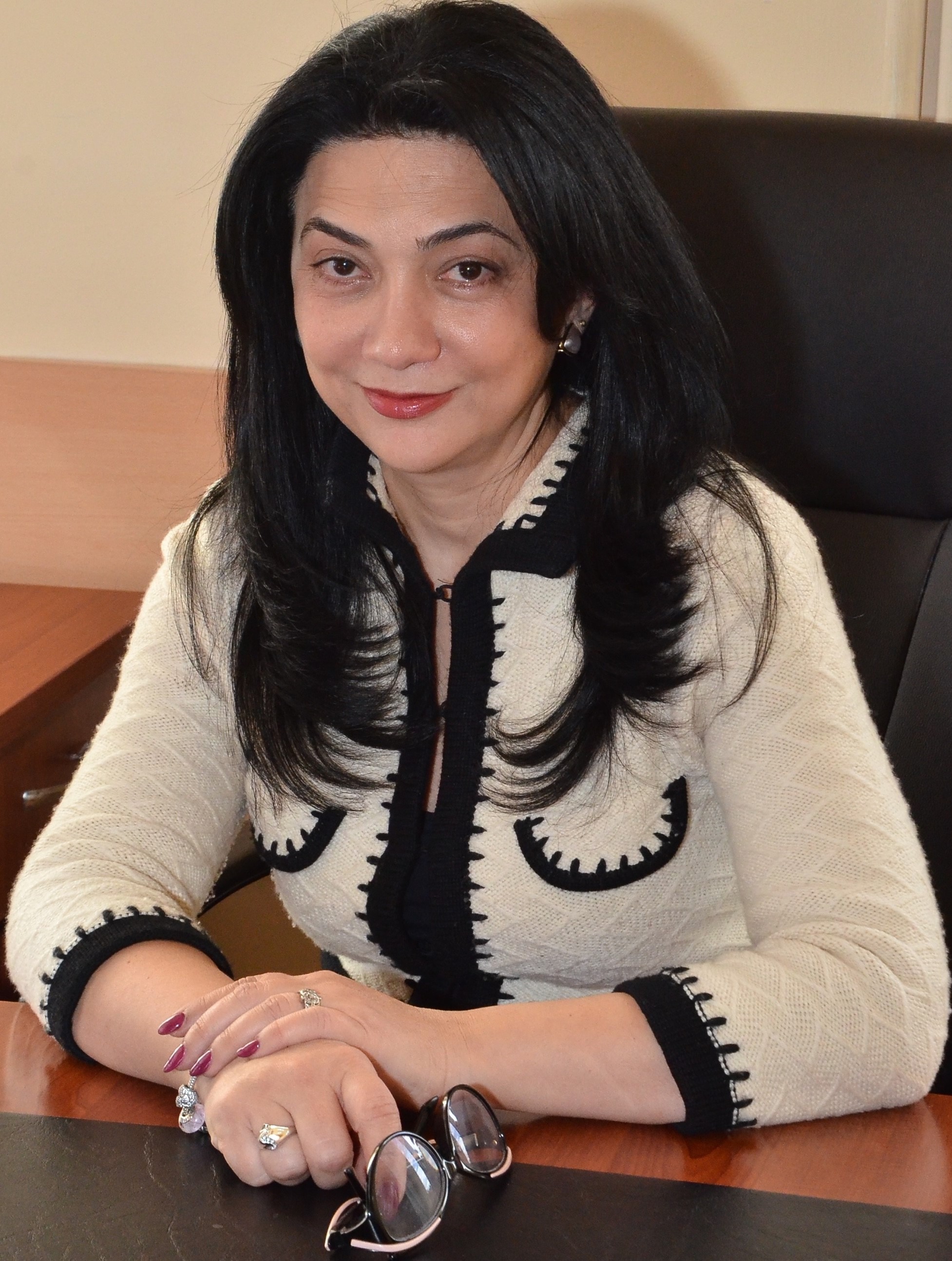 Dr. Ülkər Şəfiyeva