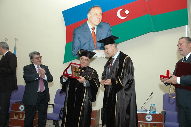 Ümumdünya Əqli Mülkiyyət Təşkilatının Baş Direktoru Frensis Qarri Dövlət İdarəçilik Akademiyasının “Fəxri Doktoru” adına layiq görülüb