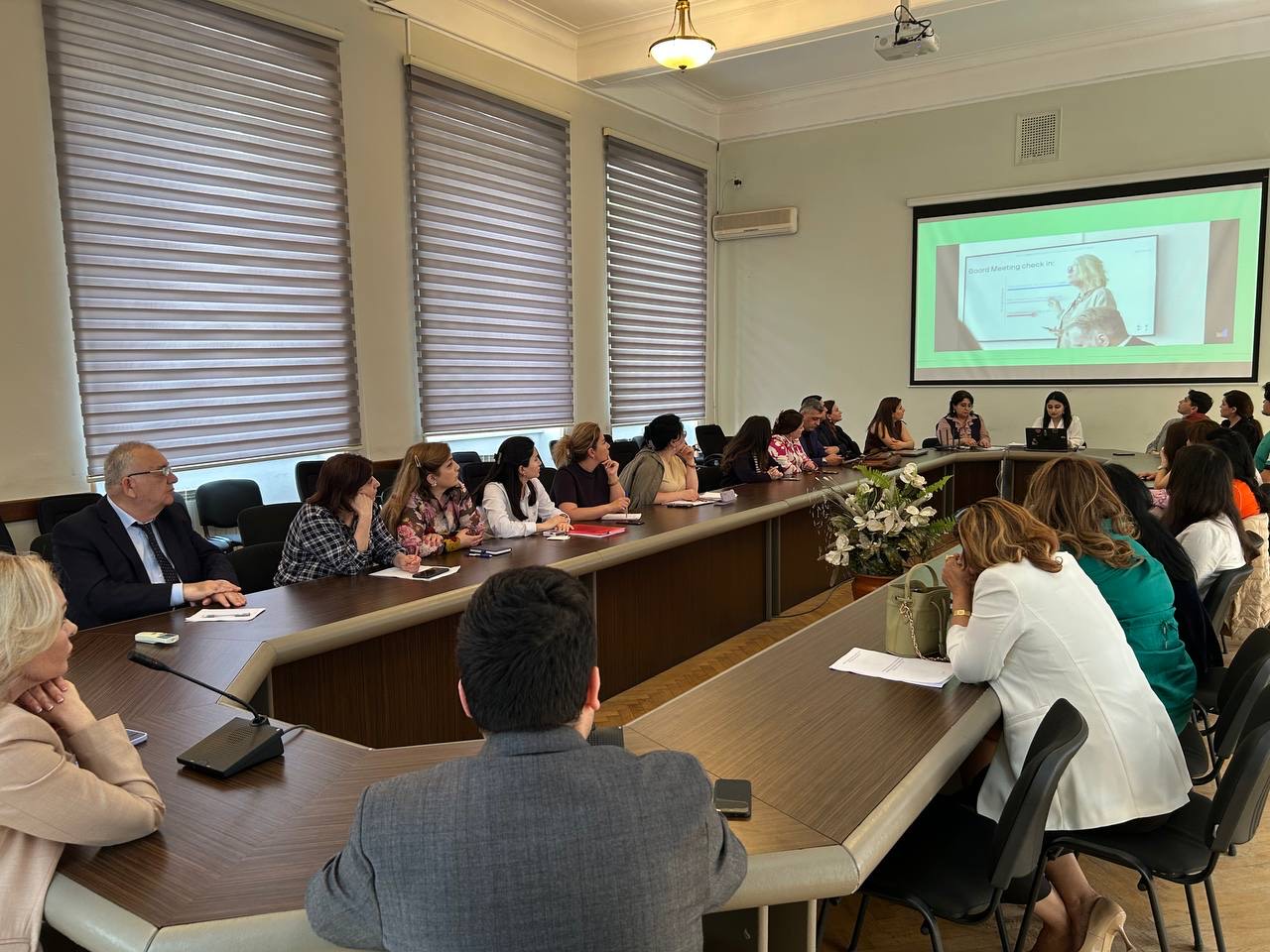 DİA-da  tədrisin keyfiyyəti və əlçatanlığının yüksəldilməsi, tələbələrin maraq və fəallığının artırılması məqsədilə innovativ təhsil metodlarına keçid planı üzrə növbəti təlim keçirilmişdir