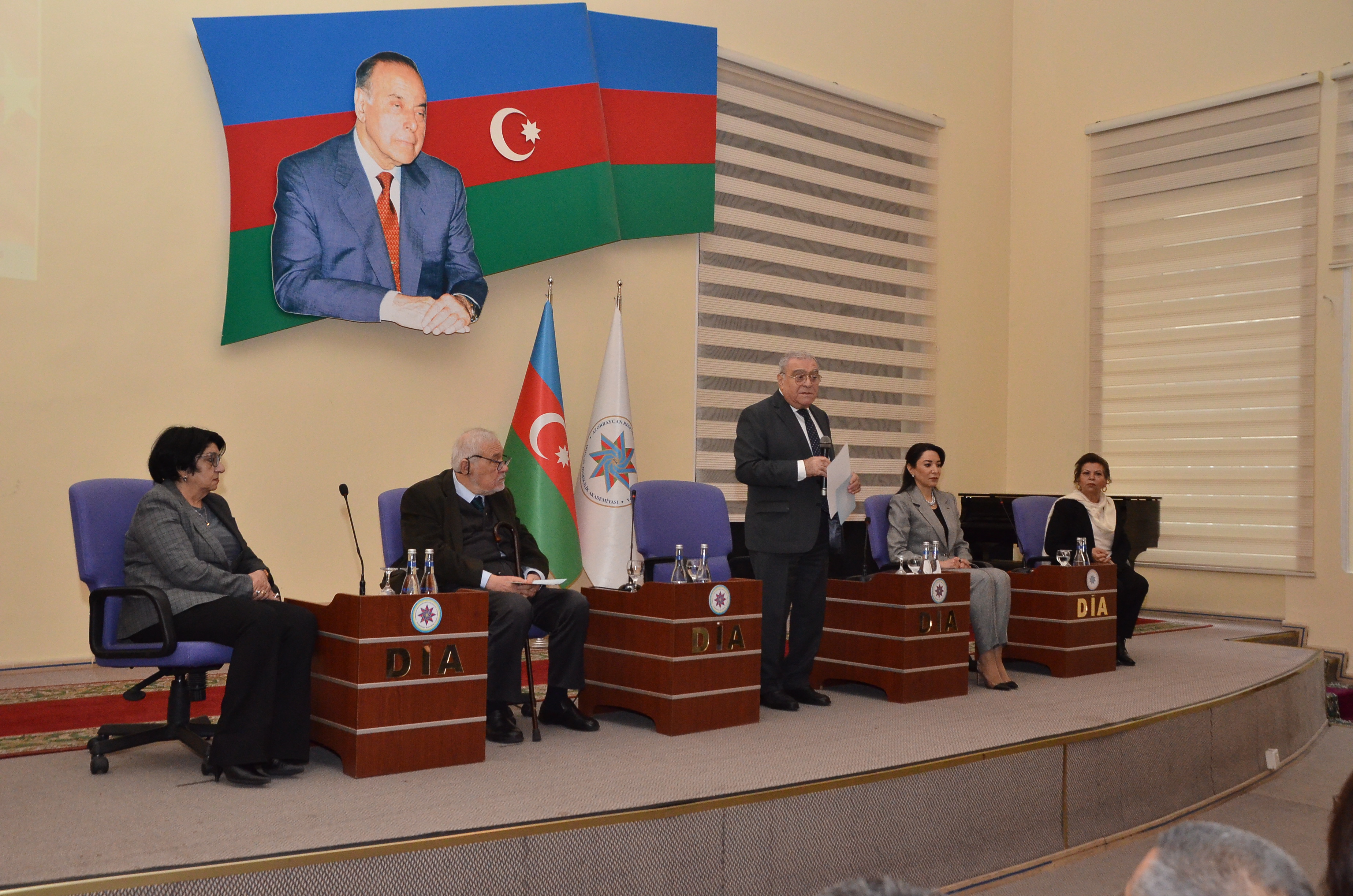 DİA - da “Milli mənsubiyyət hüququnun konstitusion əsasları və tarixi aspektləri” mövzusunda beynəlxalq konfrans keçirilib