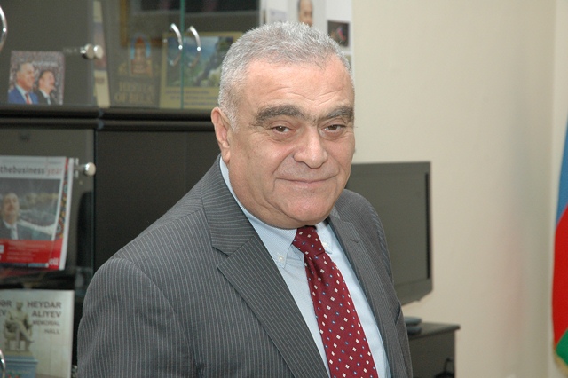 Dövlət İdarəçilik Akademiyasının rektoru, akademik Urxan Ələkbərov “Şöhrət” ordeni ilə təltif edilmişdir