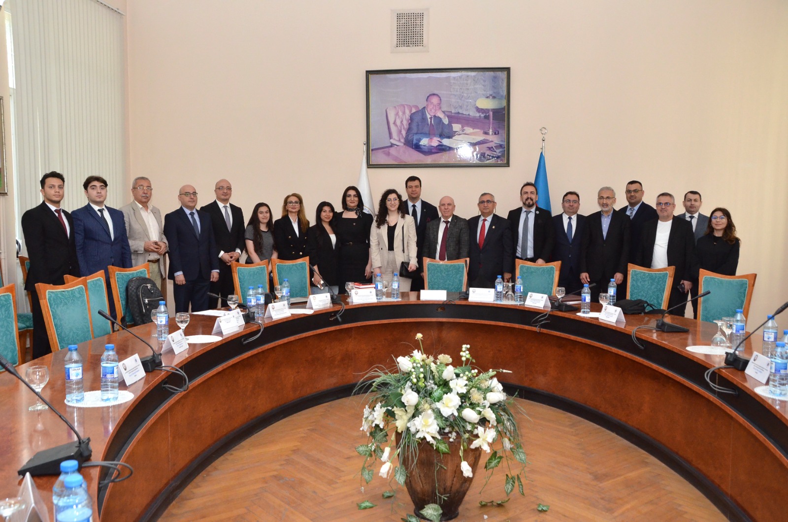 Dövlət İdarəçilik Akademiyasında Türkiyənin tanınmış professorları, beyin mərkəzlərinin nümayəndələri və politoloqları ilə görüş keçirilmişdir