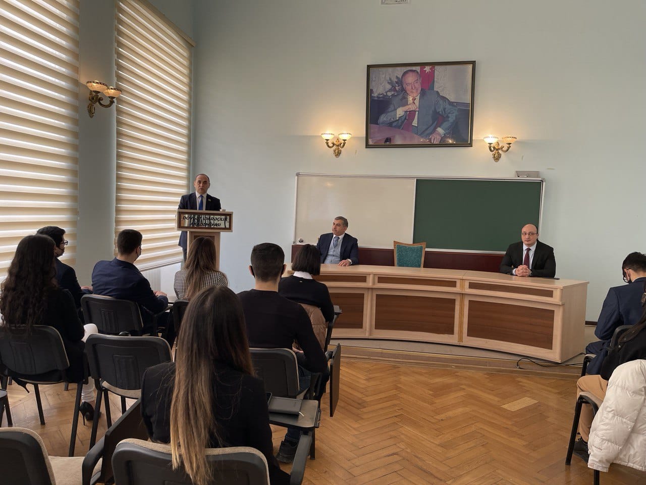 Dövlət İdarəçilik Akademiyasında “44 günlük Vətən müharibəsinin yaratdığı yeni reallıqlar ” mövzusunda tədbir keçirilib