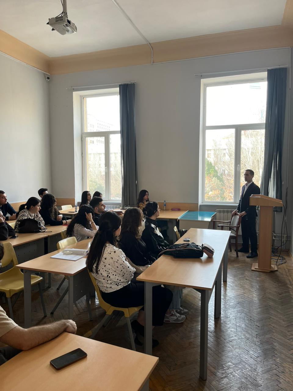 Dövlət İdarəçilik Akademiyasının tələbələri üçün "Karyera planlaması" mövzusunda təlim keçirilib